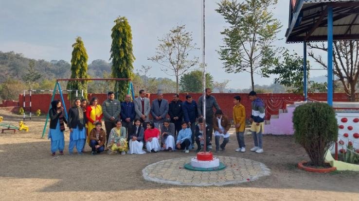 Dehradun: Sadwan Lotus International Convent School Rakkad celebrated Republic Day
