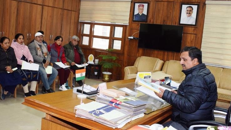 Solan: Deputy Commissioner laid emphasis on conservation of Thoda and Karyala