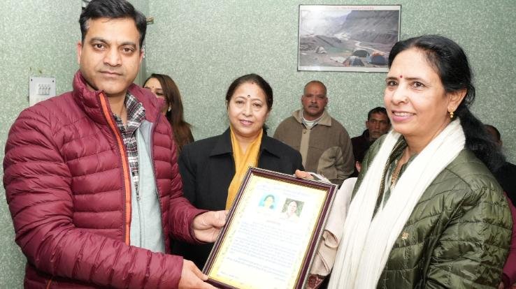  Shimla: Retirement ceremony organized in Information and Public Relations Department