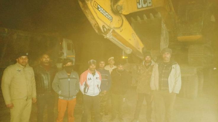  Indora: Four vehicles seized while doing illegal mining in Chhonch Khad.