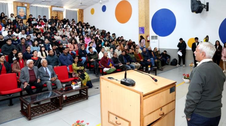 Solan: National Science Day celebrated in Shoolini University