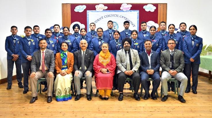 Solan: In Pinegrove, Dutva Sood was chosen as head boy, Akanksha Sharma was chosen as head girl. 123