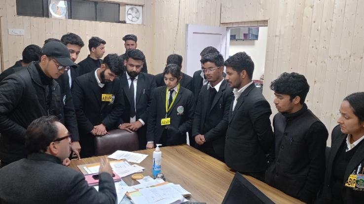 Shimla: Student Council met the Head of Law Department regarding student demands - ABVP