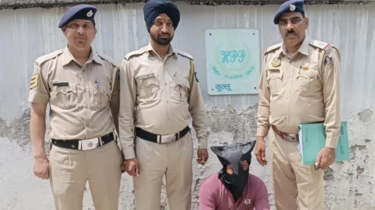 Police station Bhuntar team recovered 397 grams of hashish/cannabis.