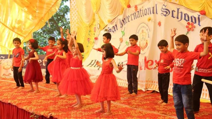 Solan: A special program was organized to celebrate Mother's Day at Sai International School.