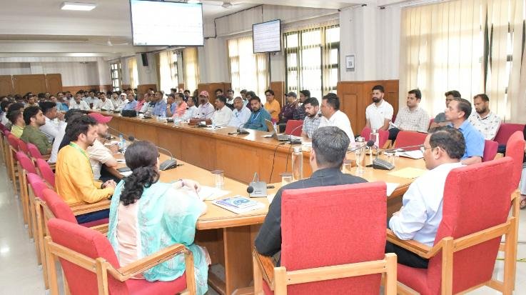 Second training for micro observers was organized in Solan under the chairmanship of general observer.