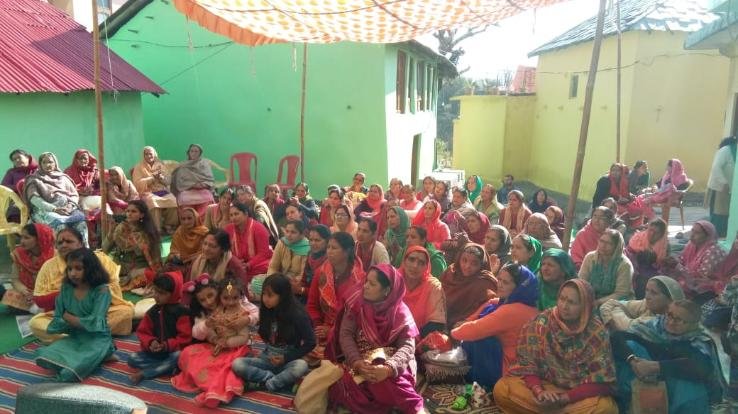 बेटियों को अनुशासन सिखाने से पहले बेटों को अनुशासित करना जरूरी