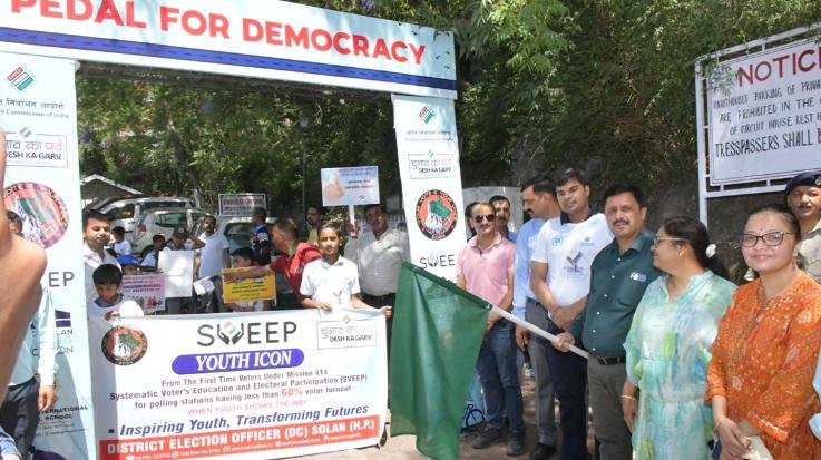 Solan: ‘Bicycle Event for Voter Awareness’ awareness rally organized