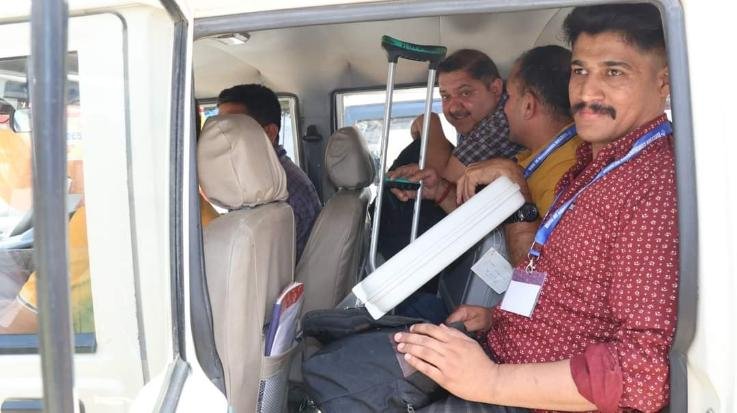 Mandi: Teams of women and disabled workers leave for polling stations.