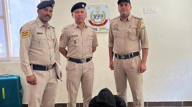 19 year old youth arrested with consignment of chitta, case registered under NDPS Act