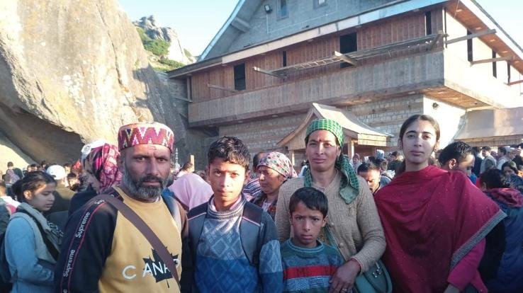 Thousands of devotees are reaching Churdhar for the darshan of Mahadev.