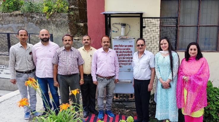 Solan: Raomapa donated water cooler to Surajpur school.