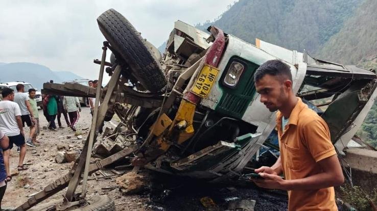 HRTC bus accident on Giltadi road in Shimla, 4 dead, 3 injured