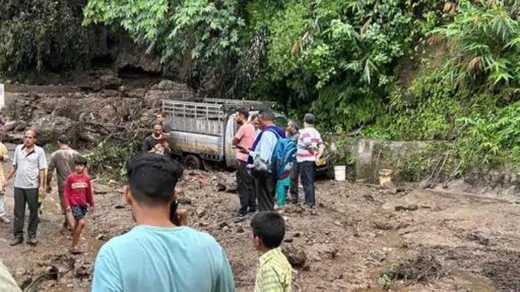 Rain started becoming a problem in pre-monsoon itself.