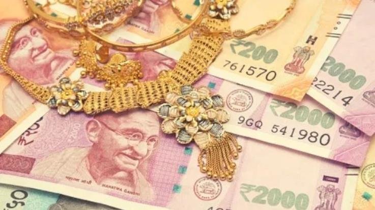 Illicit liquor, cash, jewelery worth Rs 3.31 crore seized during Model Code of Conduct