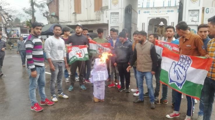 जाने क्यों हुआ भारतीय राष्ट्रीय मार्ग प्रधिकरण विभाग का पुतला दहन 