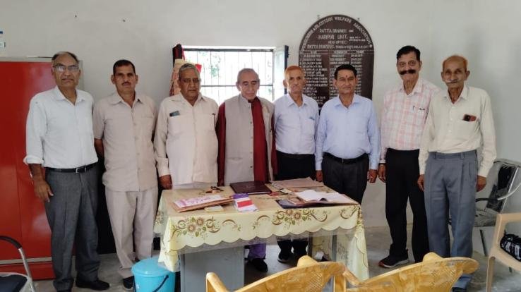 Kunihar: Monthly meeting of pensioners held in Pattabarawari.
