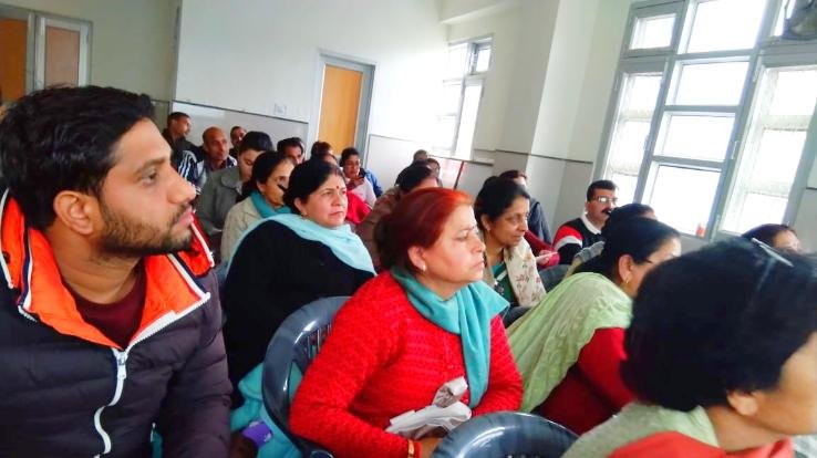 कोरोना वायरस के बारे में दी जानकारी 