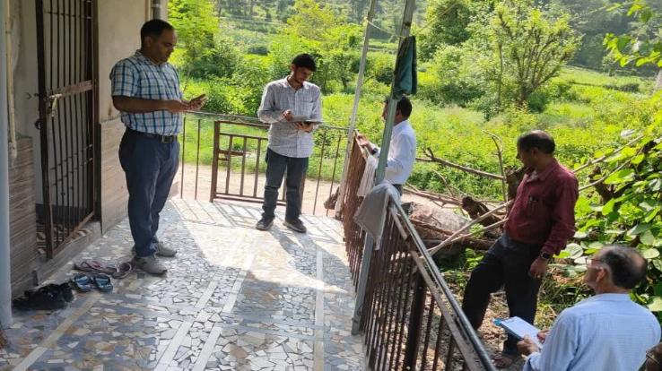 Mandi: In the home area of ​​former Jal Shakti Minister of Himachal, the railing of the house was made from government pipes, Vigilance registered FIR.