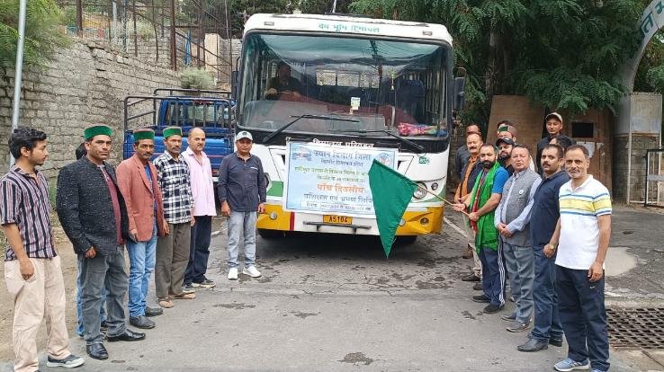 A team of 40 gardeners from district Kinnaur leaves for Nauni University.