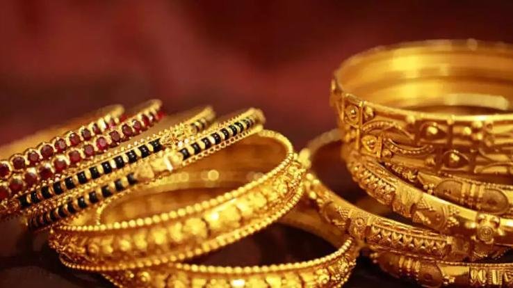 Gold prices have fallen, know what is today's rate