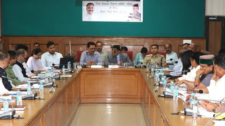 Grievance redressal and good governance complement each other: Dr. Shandil