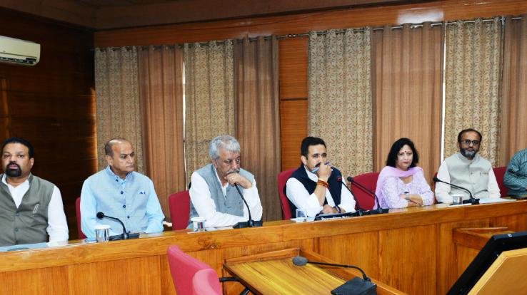 Public Works Minister reviewed the ongoing development works in Shimla city.