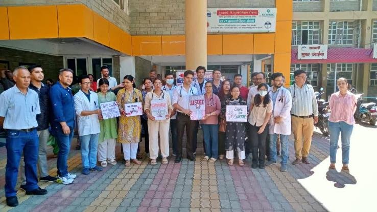 OPD remained closed in Kullu even today, huge anger among doctors regarding doctor's rape-murder case
