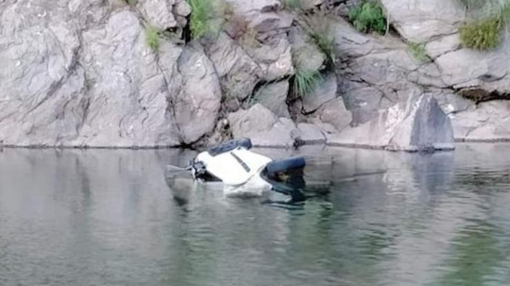 Car falls into Pabbar river in Rohru, Himachal, husband and wife die, daughter missing