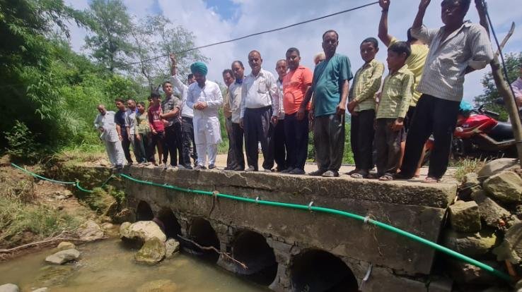 Nalagarh: Harpreet Singh Saini raised demand from the state government to build a big bridge on Katal river.
