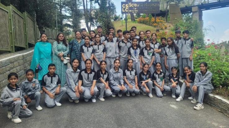 Kunihar: 33 brilliant students of Sayari School took an educational tour of Science City Sodhi.