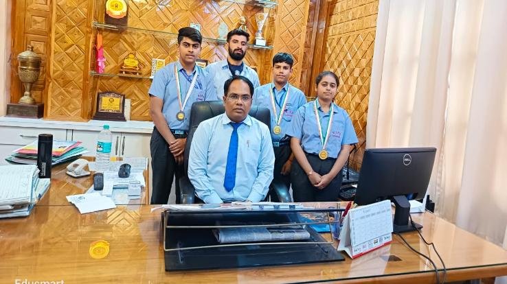 Students of Kasauli International Public School Sanwara won gold and bronze medals.