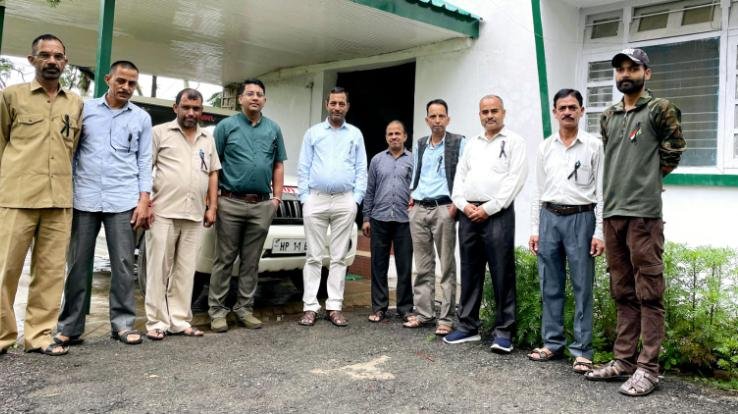 Kunihar: Forest department employees will work wearing black badges till the entire assembly session.