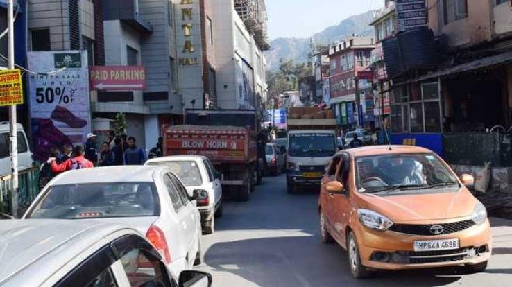 जिला दंडाधिकारी द्वारा मालरोड सोलन पर यातायात प्रतिबंध हटाने के आदेश