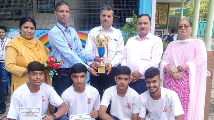 U-19 badminton players honored at BL School Kunihar