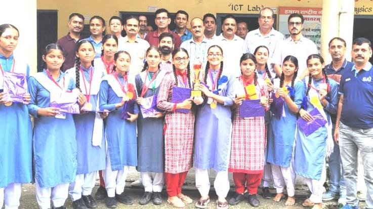 Majheen: Girls of Majheen School won first position in Under-19 zonal level sports competition.