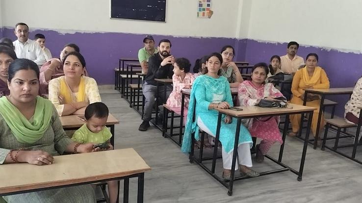 Kunihar: Parents Orientation Program organized at The SVN School Vador Valley.