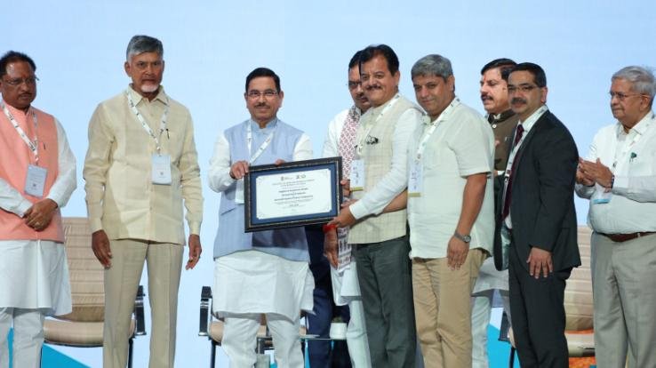 Himachal gets award for achieving highest achievement in overall hydro power potential