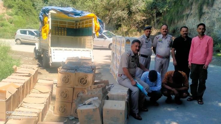 Bhuntar: Jeep full of illegal liquor caught, 1620 bottles recovered, case registered