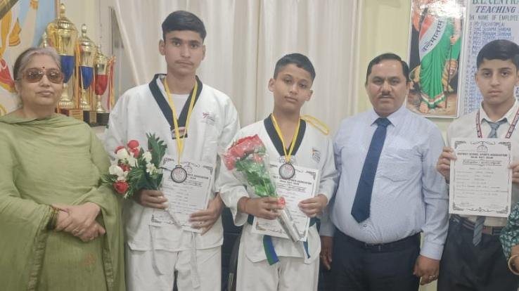 U-19 players honored at BL School Kunihar