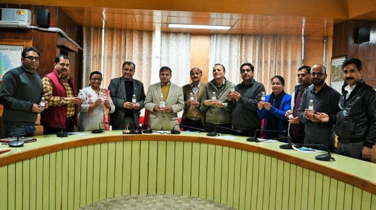 Nauni varsity releases herbal moisturizing sanitizer