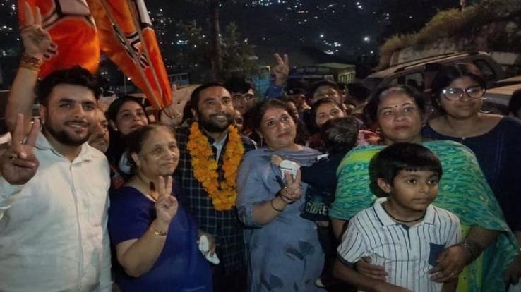 Himachal: Amardeep became councilor in Solan Municipal Corporation, Neerja in Sujanpur Municipal Corporation, Geeta became councilor in Ner Chowk.