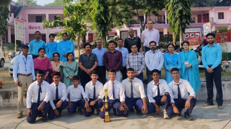 The winning team in Kabaddi in the Under-19 school category competition got a warm welcome in the school Chanaur.