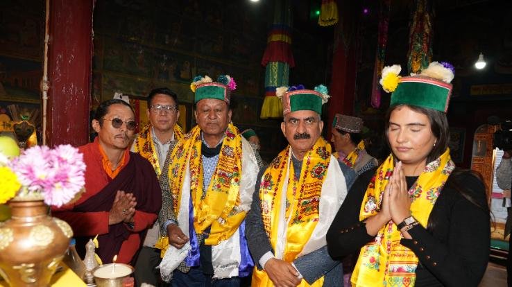 Kinnaur: Chief Minister visited Girls Ashram in Kalpa