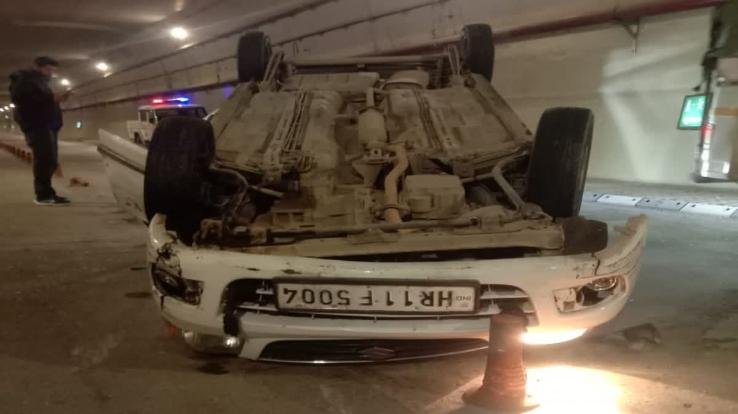 Kullu: Tourists' car overturns due to overspeeding in Atal Tunnel, 3 injured