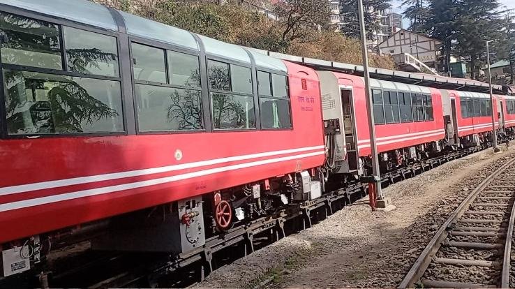 Trial of panoramic vistadome train started on Kalka-Shimla railway track.