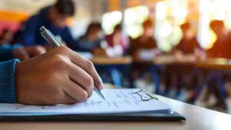 Himachal: Examination for non-board classes in winter vacation schools will start from December 10.