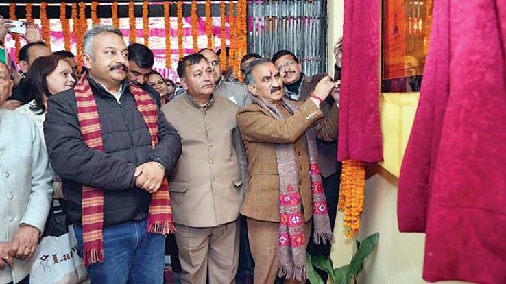 Gift of Rs 100 crore to Rohru, CM Sukhu inaugurated CA store worth Rs 29 crore