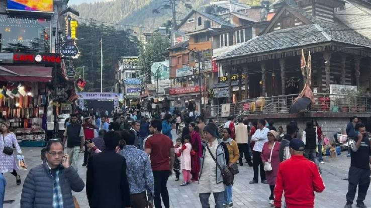 Himachal will become a favorite destination for tourists on Christmas-New Year, 50% advance booking in hotels.