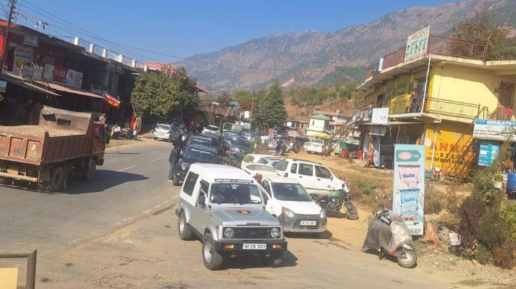 Dhauladhar Expedition starts car rally from Padhar